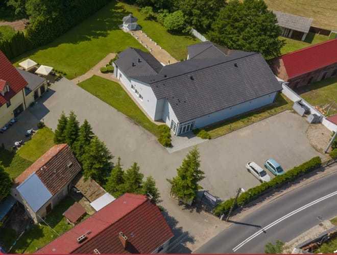 Parking Via Villa - lotnisko Zielona Góra-Babimost (IEG) - zdjęcie parkingu